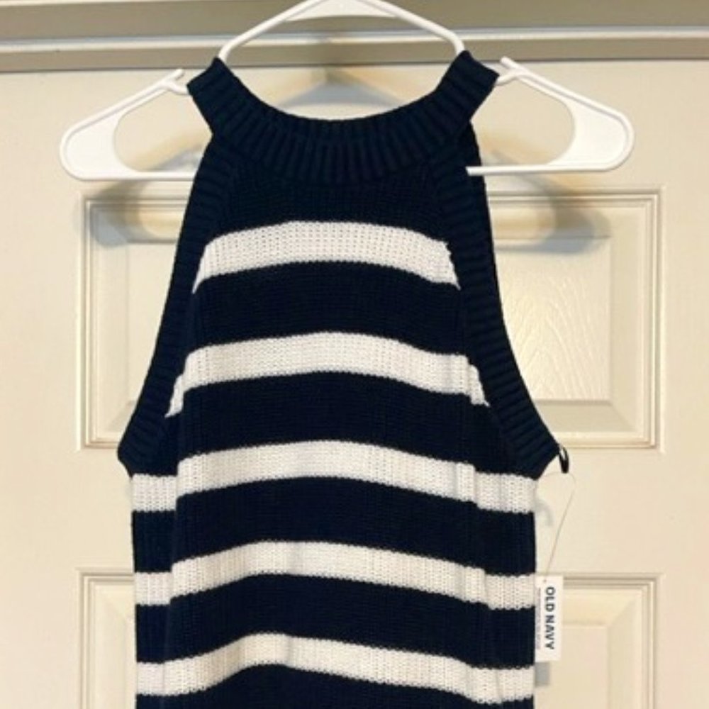 RELISTED -  NWT - Sleeveless Cropped Shaker-Stitch Sweaters